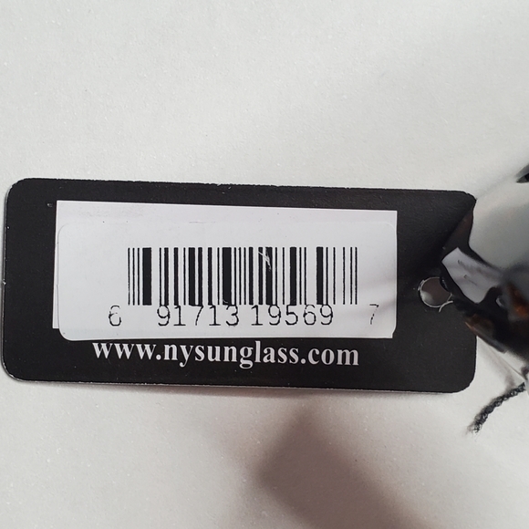 NY Sunglasses - Picture 9 of 9